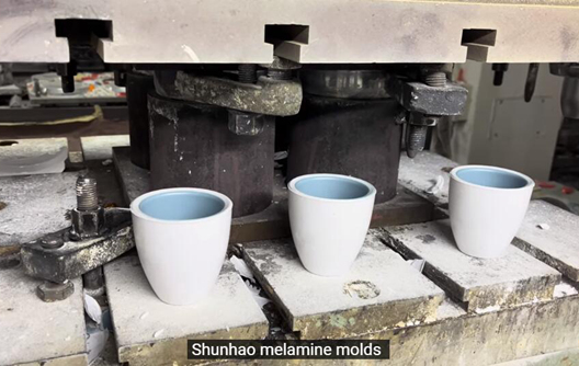 Shunhao Factory 2 Colors Melamine Tableware Production